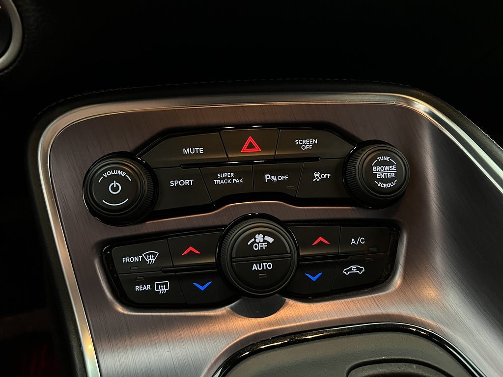 Vehicle Image 32