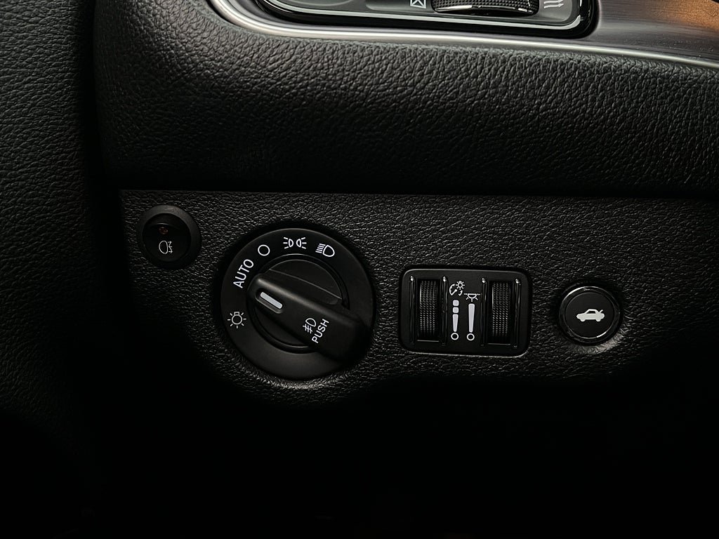 Vehicle Image 34