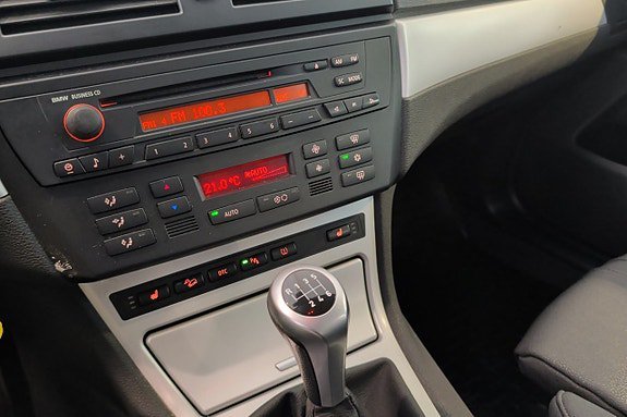 Vehicle Image 24