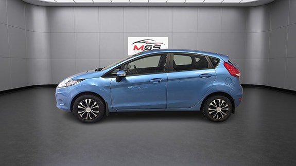 Vehicle Image 7