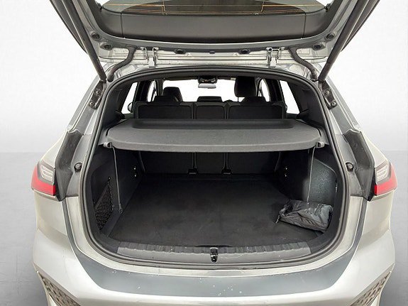 Vehicle Image 29