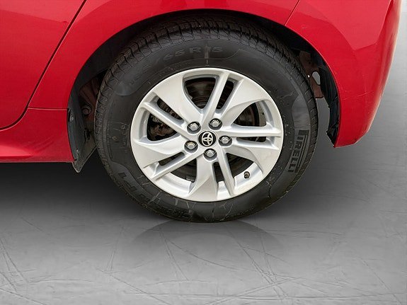Vehicle Image 11