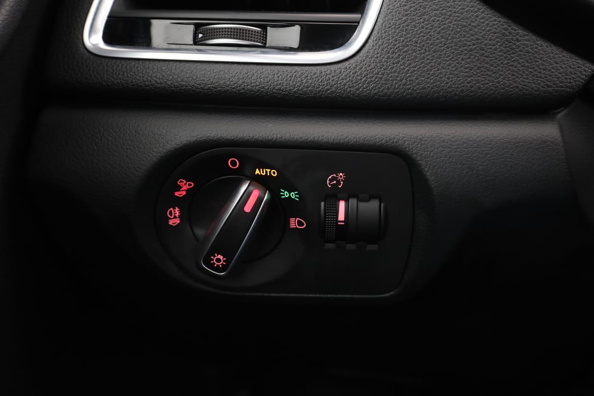 Vehicle Image 33