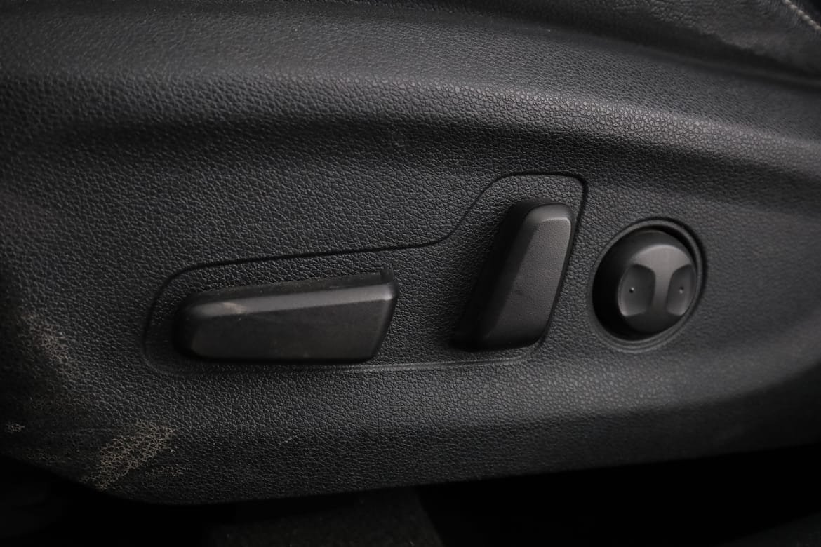 Vehicle Image 36