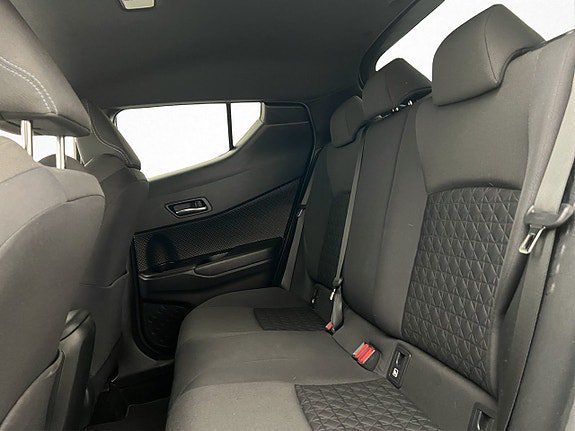 Vehicle Image 17