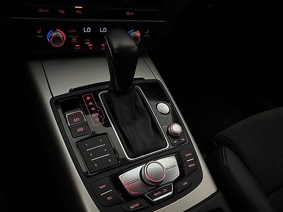 Vehicle Image 29