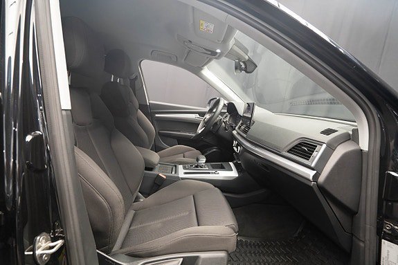 Vehicle Image 24