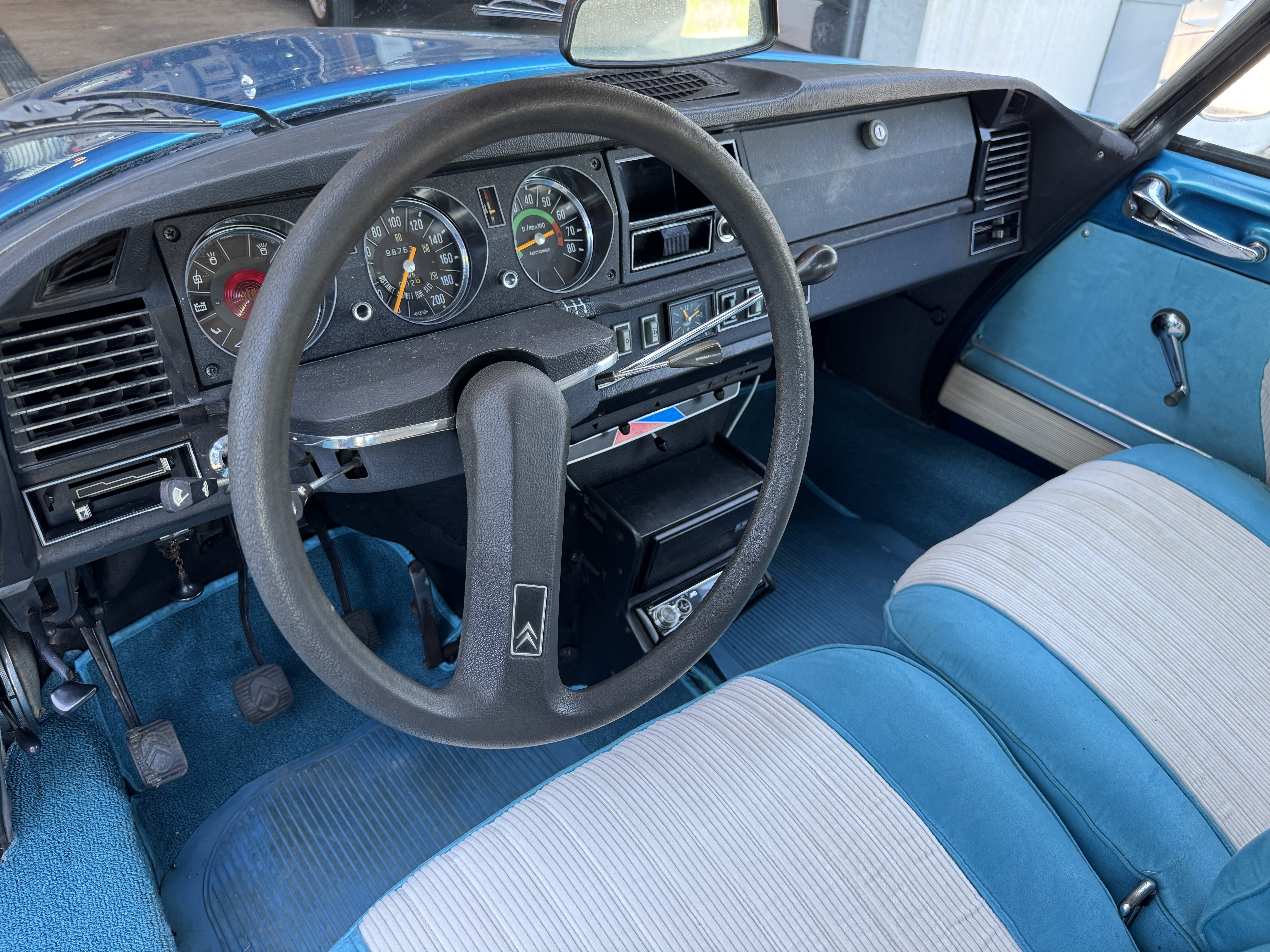 Vehicle Image 52