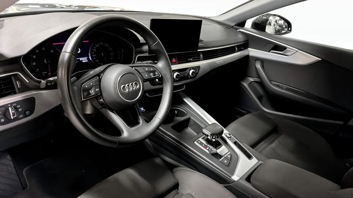 Vehicle Image 7