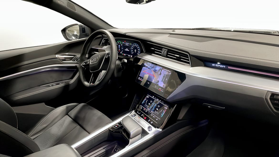 Vehicle Image 12