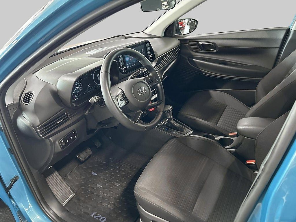 Vehicle Image 11
