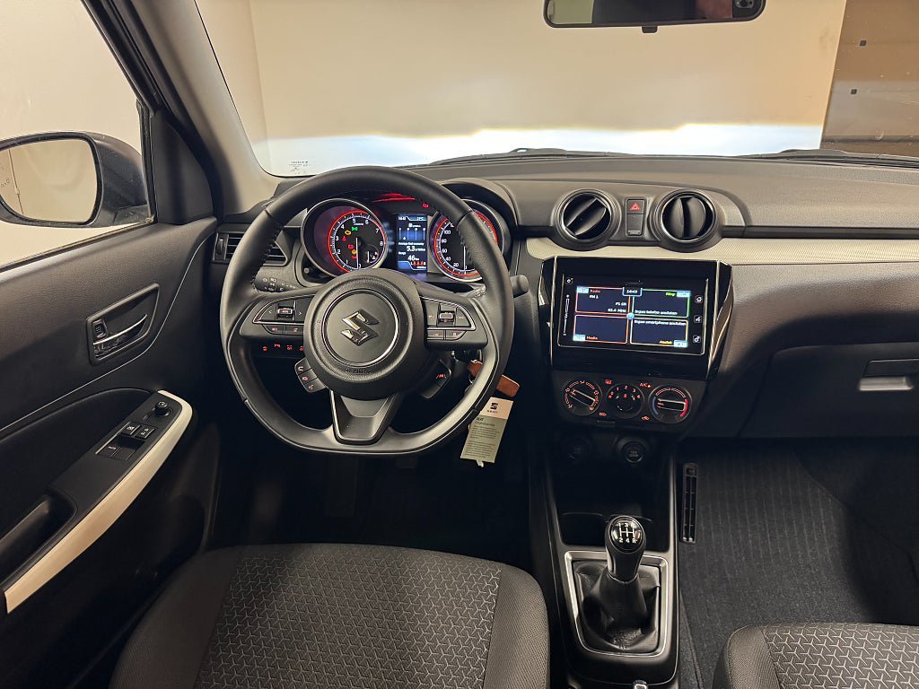 Vehicle Image 11