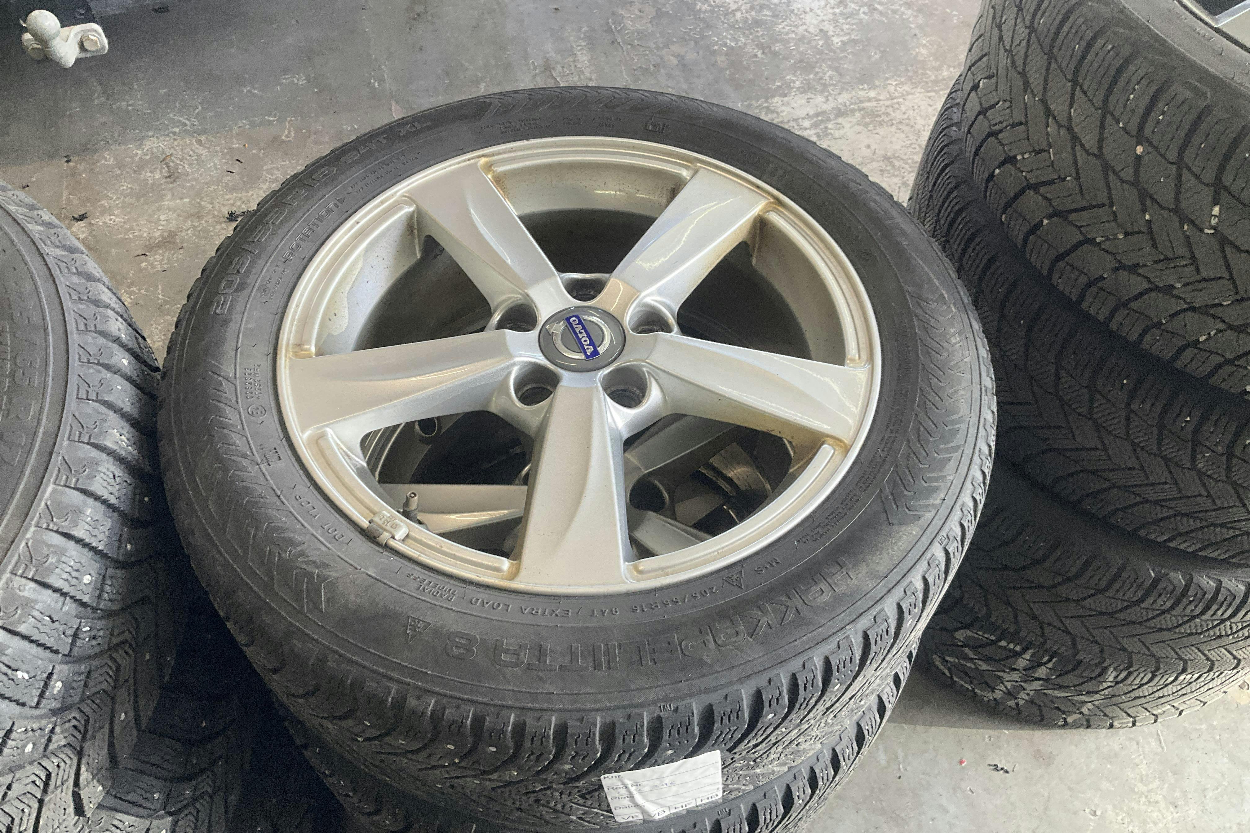 Vehicle Image 12