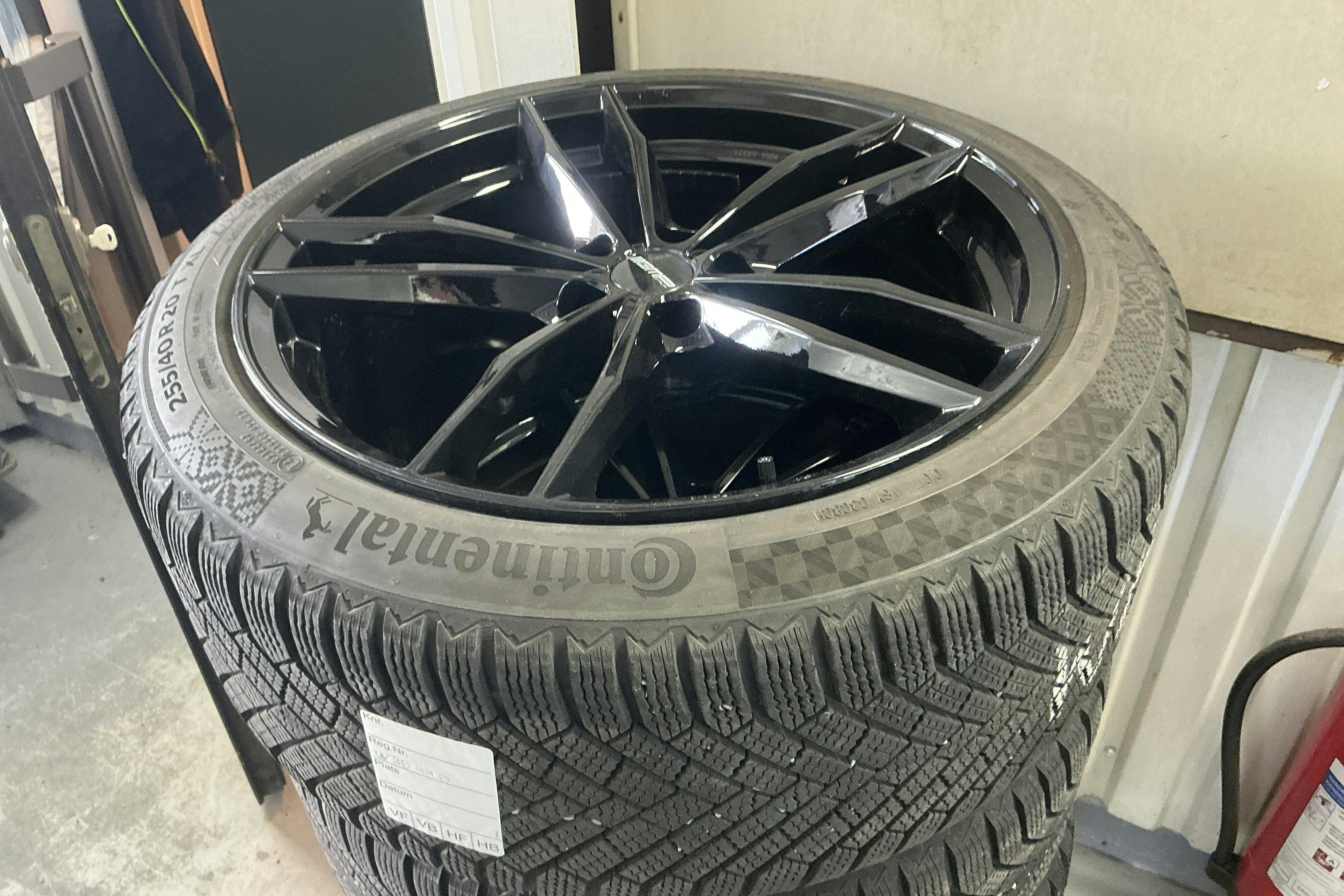 Vehicle Image 16