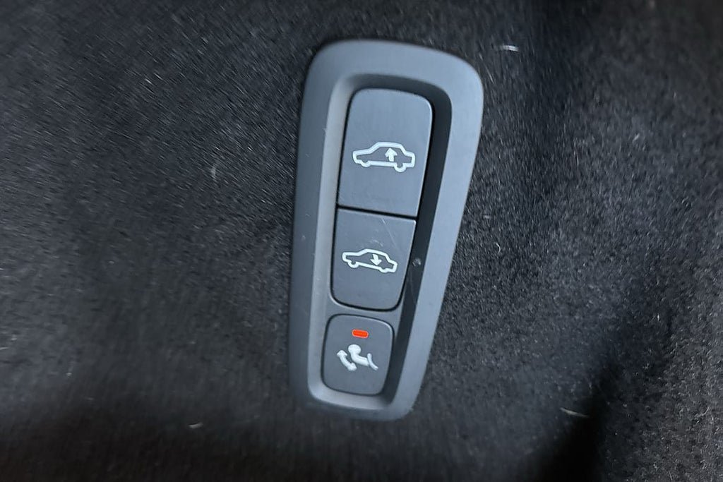 Vehicle Image 28