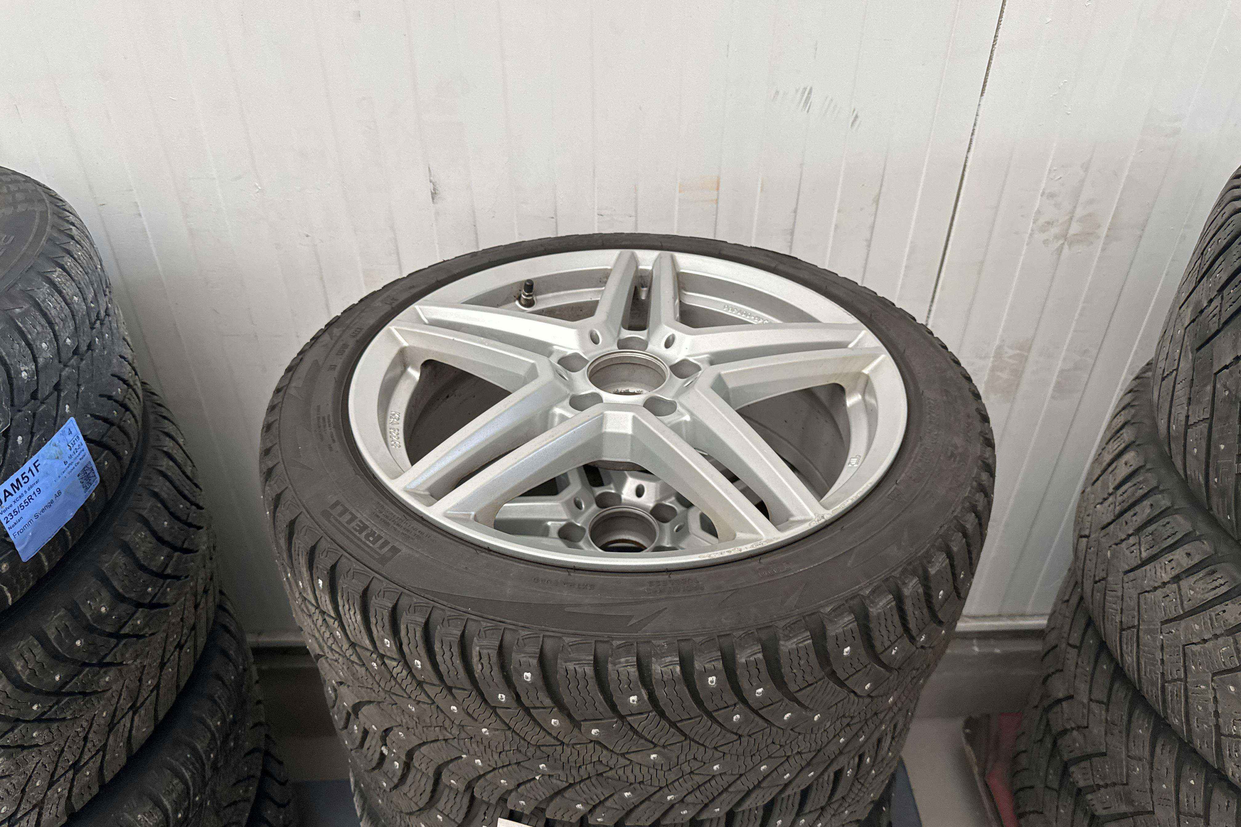Vehicle Image 13