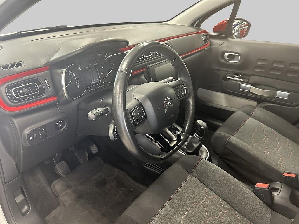 Vehicle Image 13