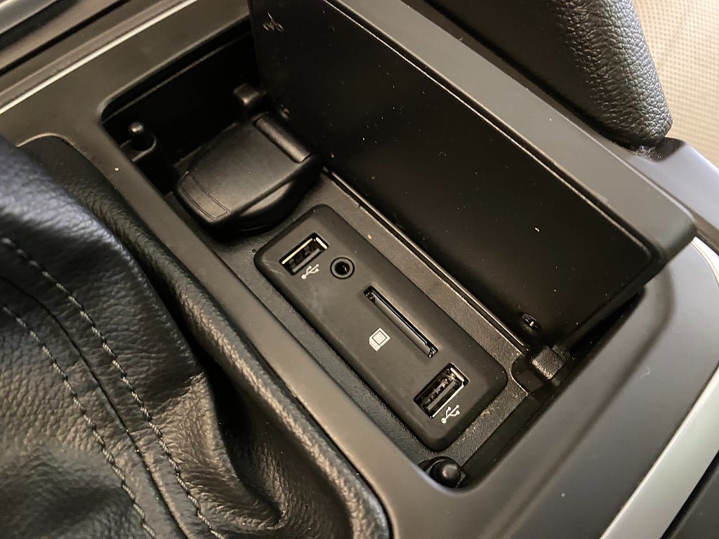 Vehicle Image 27
