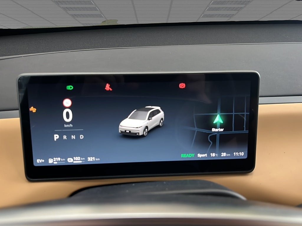 Vehicle Image 10
