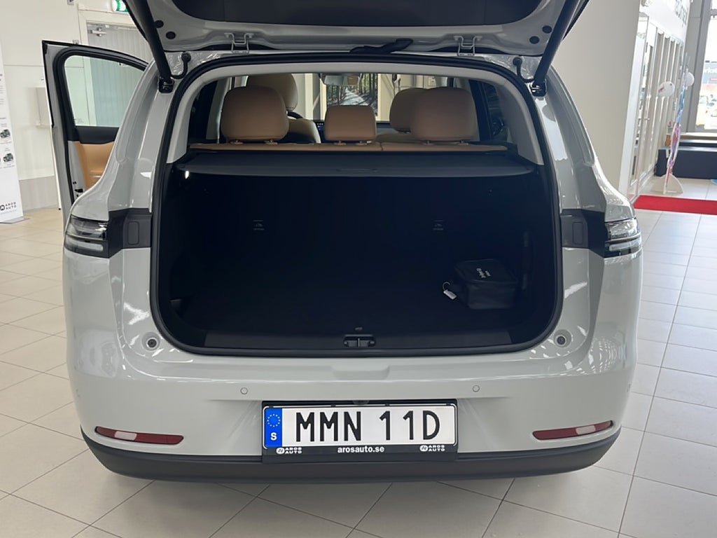 Vehicle Image 14