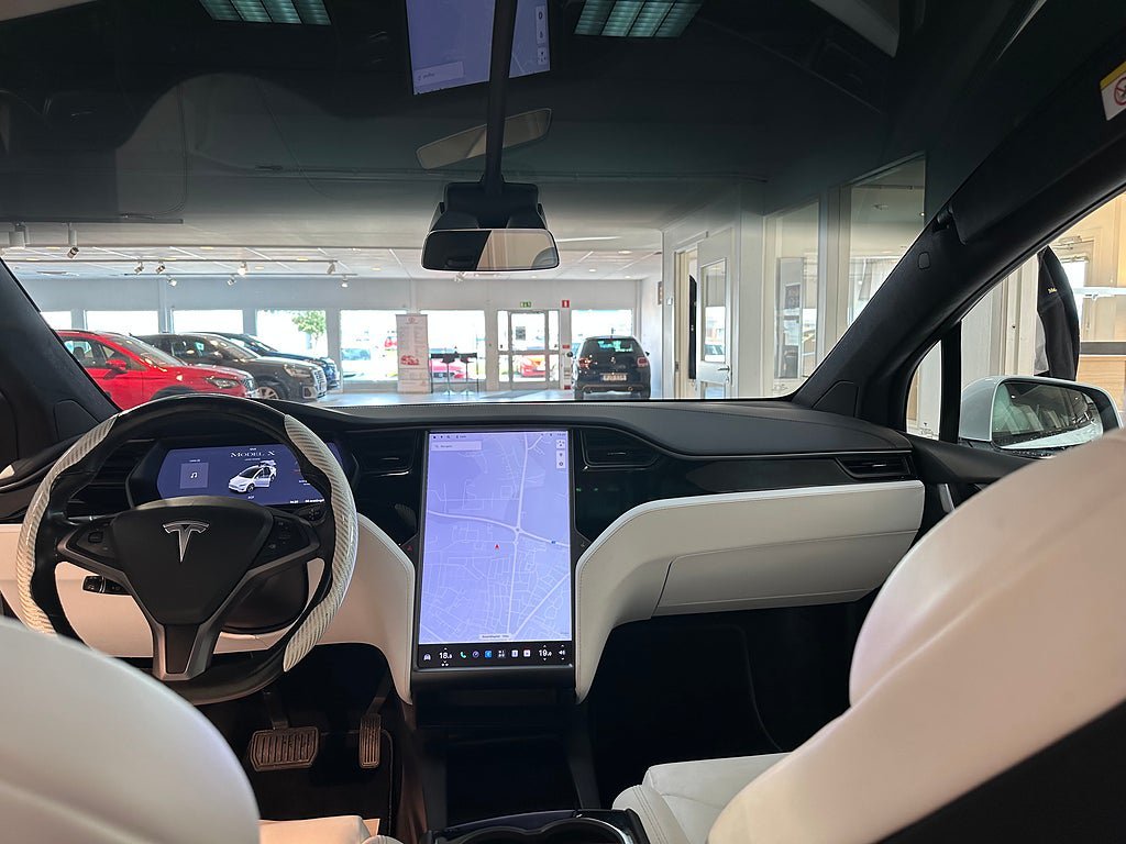 Vehicle Image 22