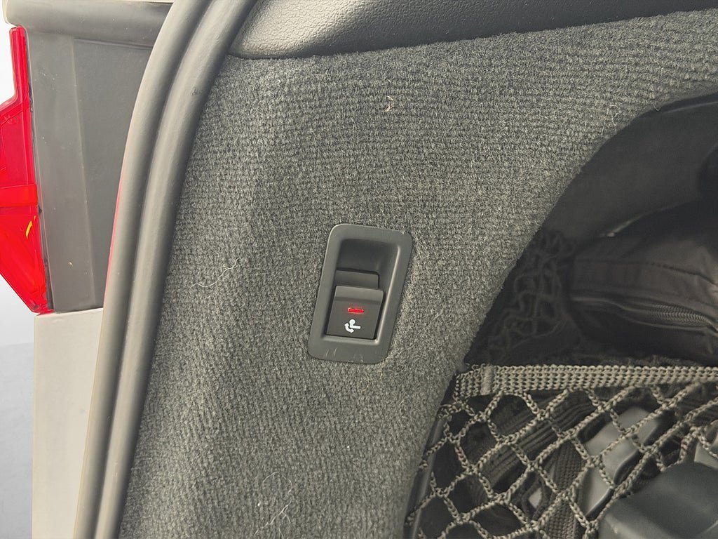 Vehicle Image 29