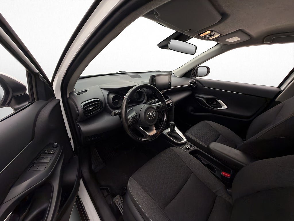Vehicle Image 8