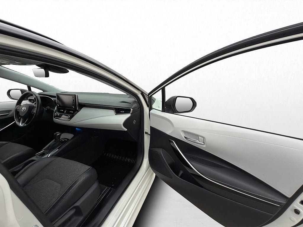 Vehicle Image 12