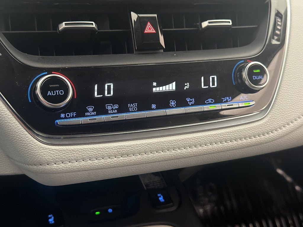 Vehicle Image 23