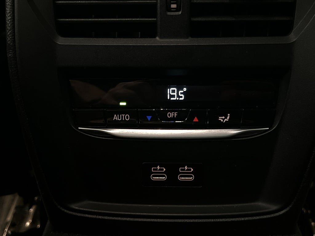 Vehicle Image 27