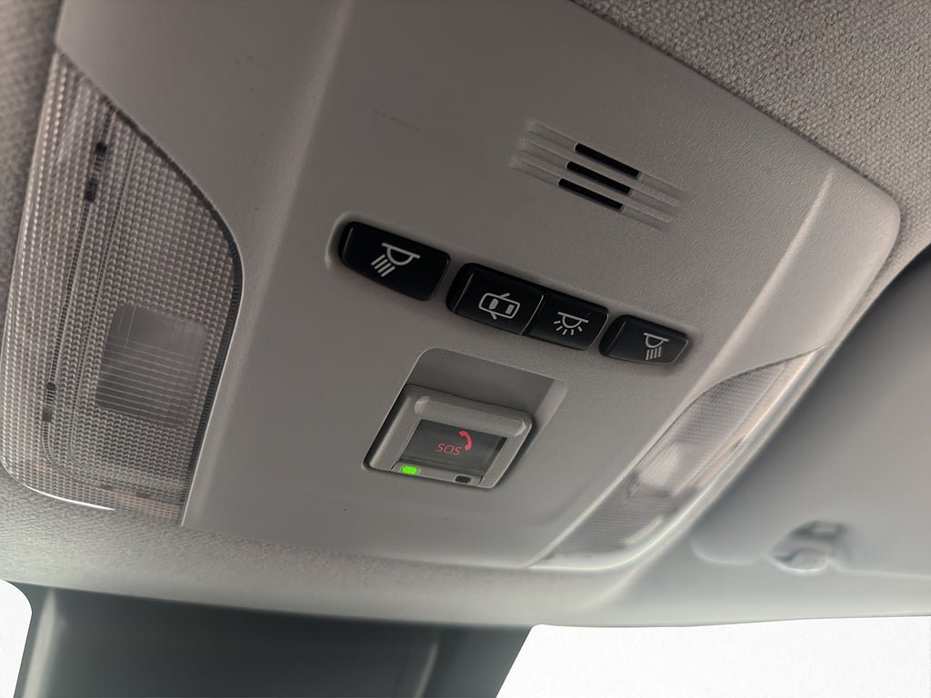 Vehicle Image 28