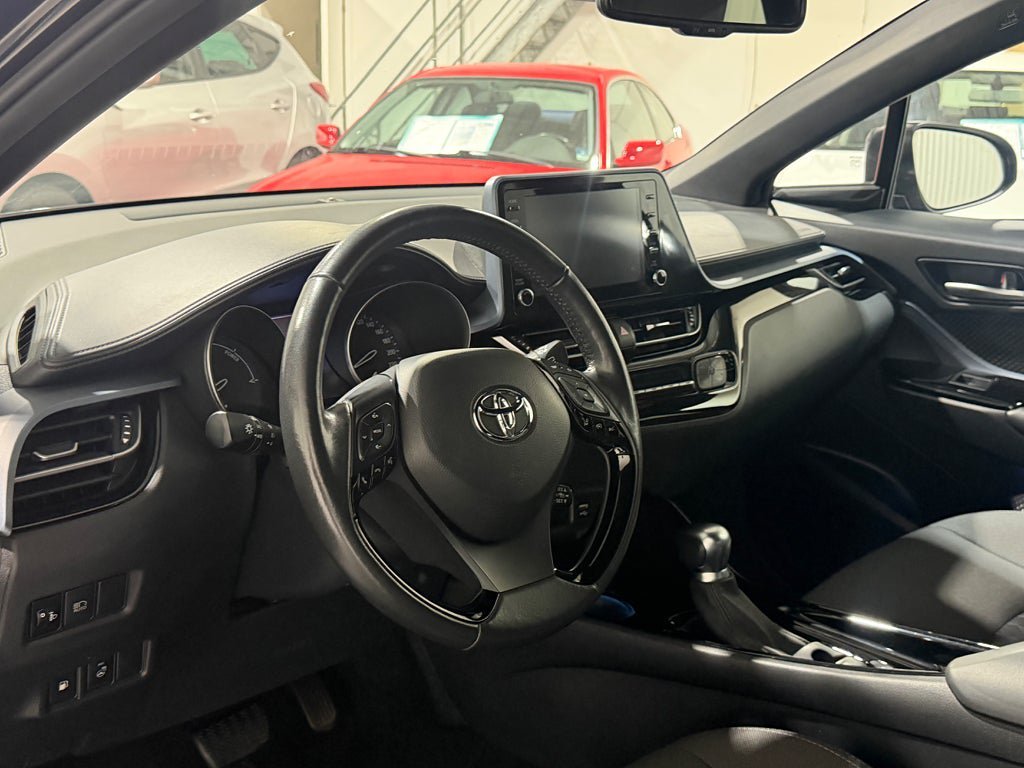 Vehicle Image 7