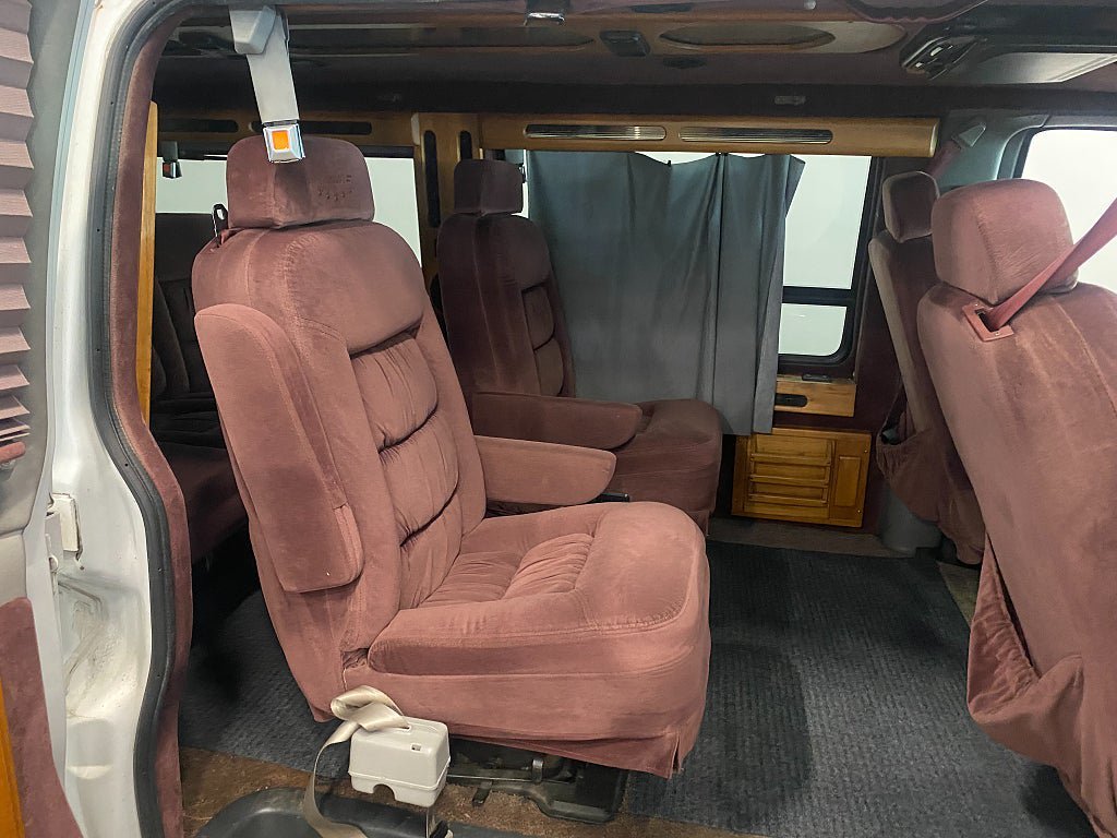 Vehicle Image 8