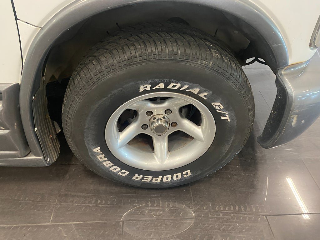 Vehicle Image 7
