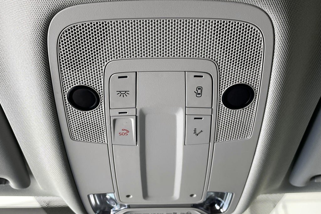 Vehicle Image 27