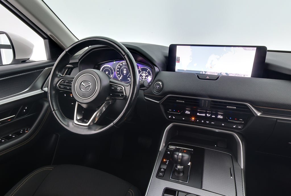 Vehicle Image 16