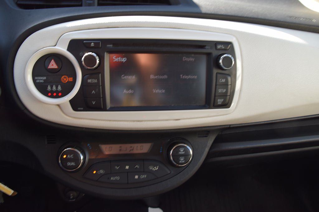 Vehicle Image 11