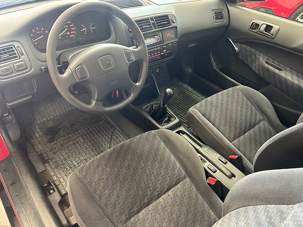 Vehicle Image 9