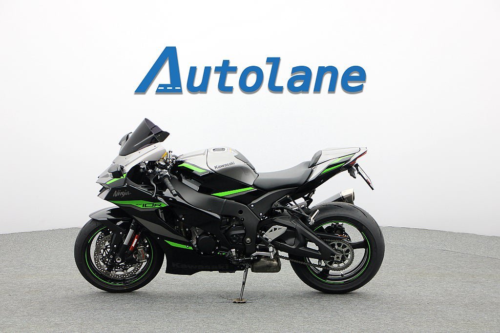 Vehicle Image 9