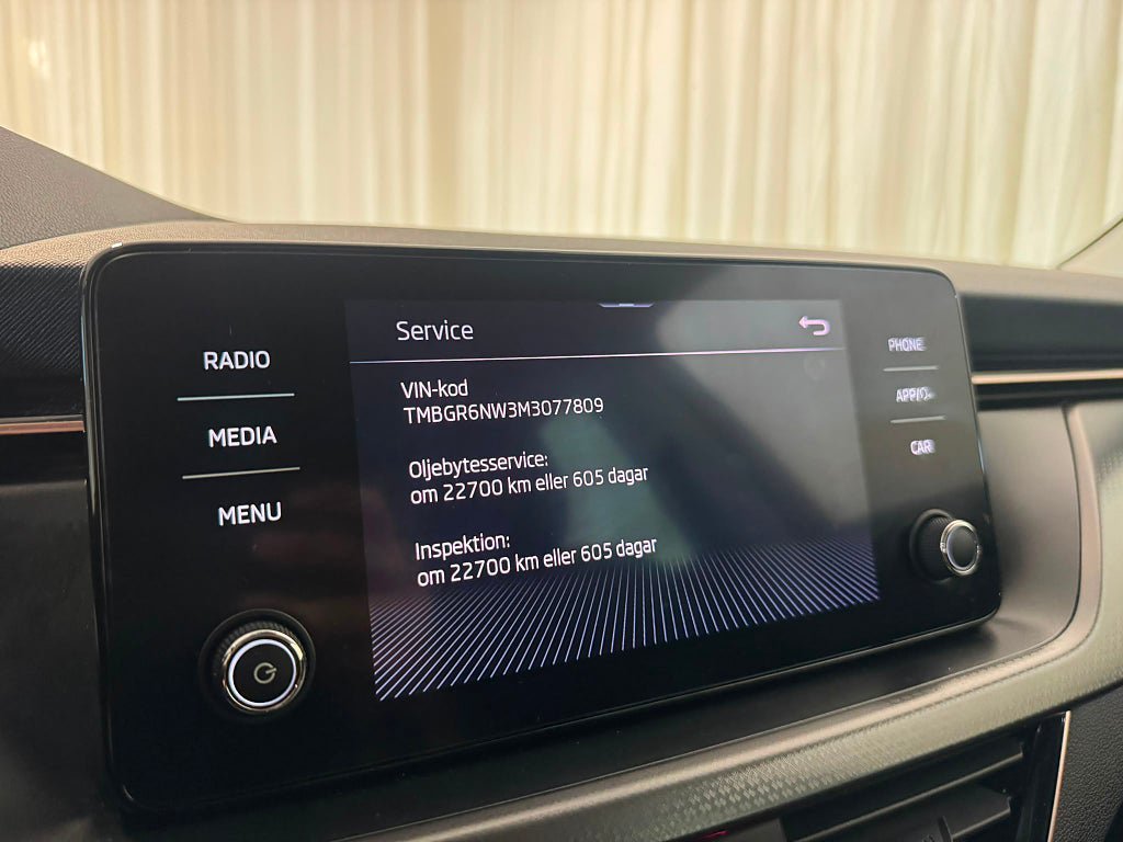 Vehicle Image 21
