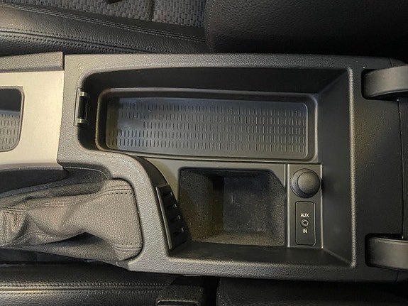Vehicle Image 26
