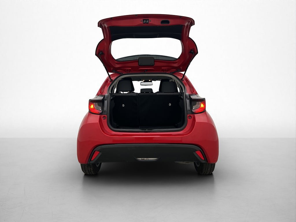 Vehicle Image 16