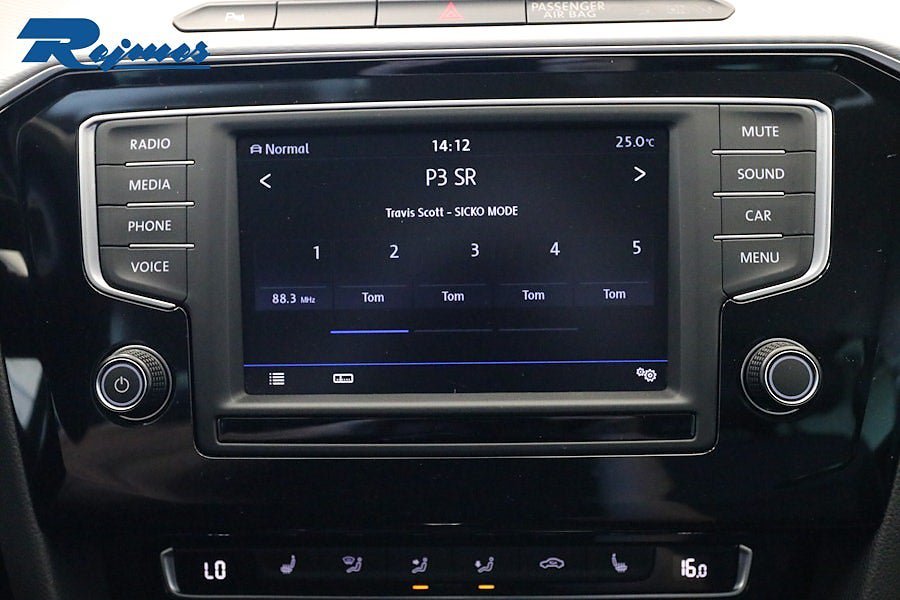 Vehicle Image 12