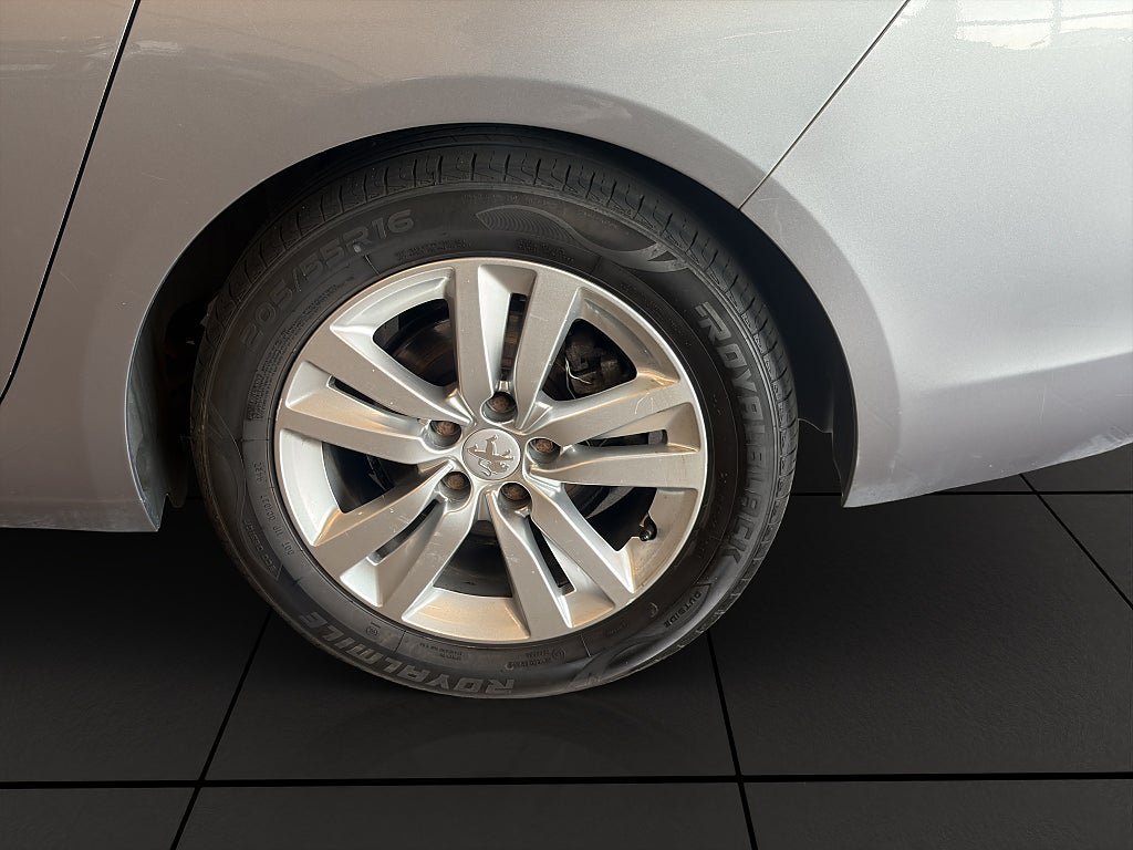 Vehicle Image 20