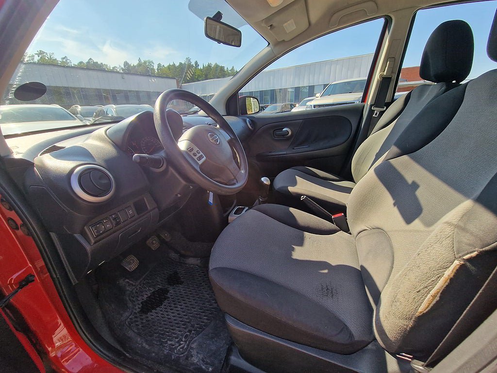 Vehicle Image 12