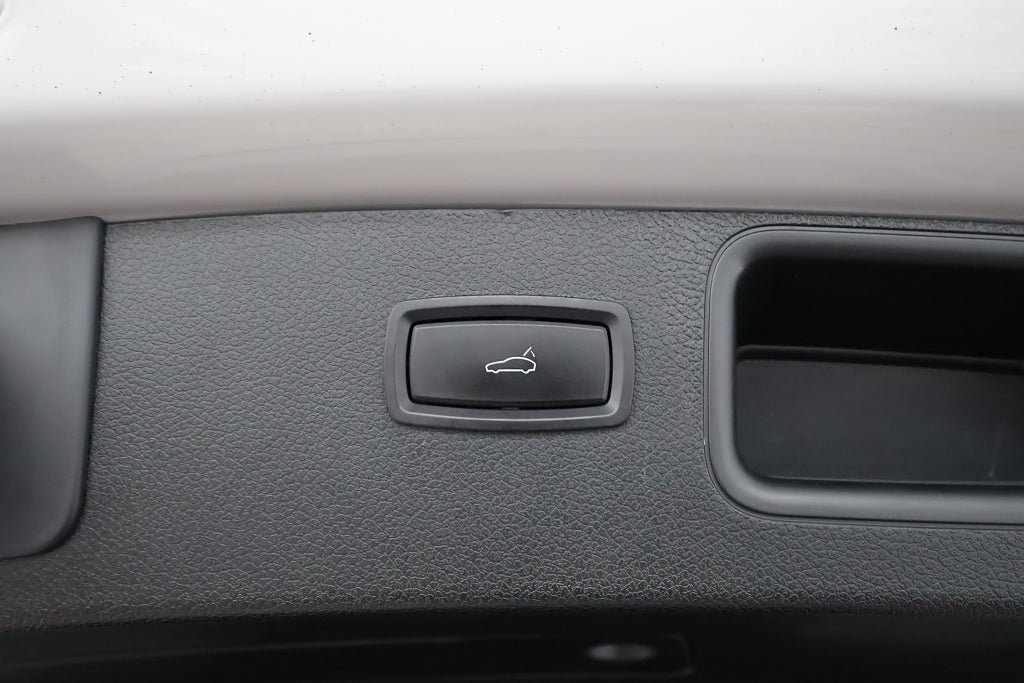 Vehicle Image 27