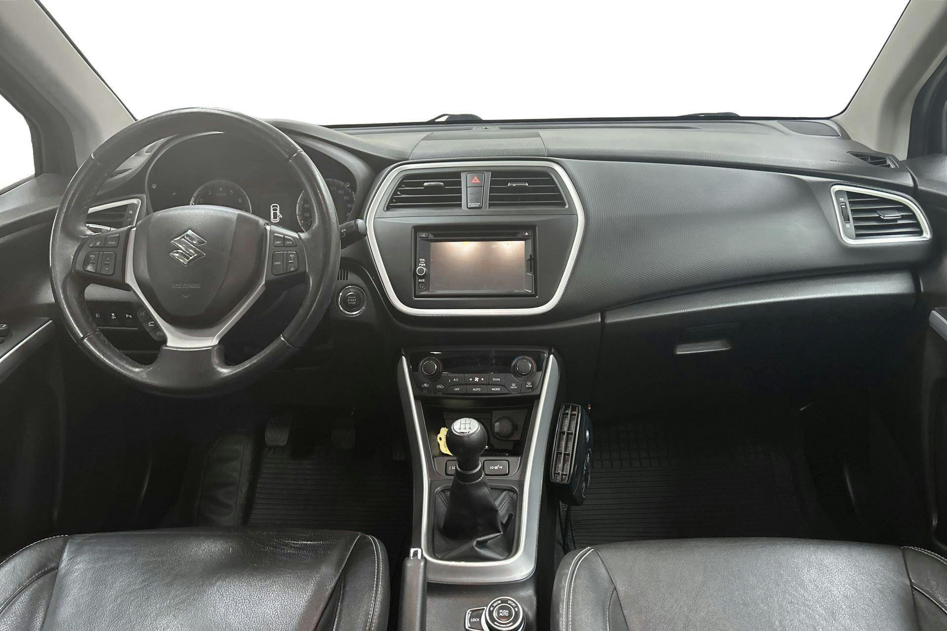Vehicle Image 6