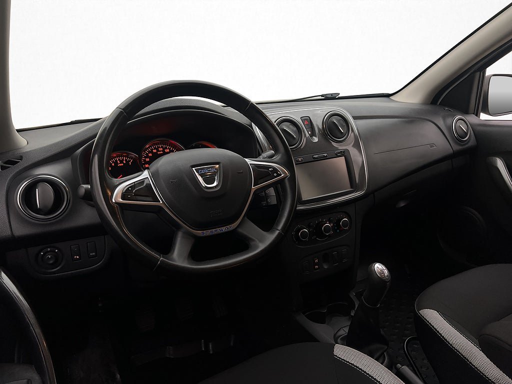 Vehicle Image 13