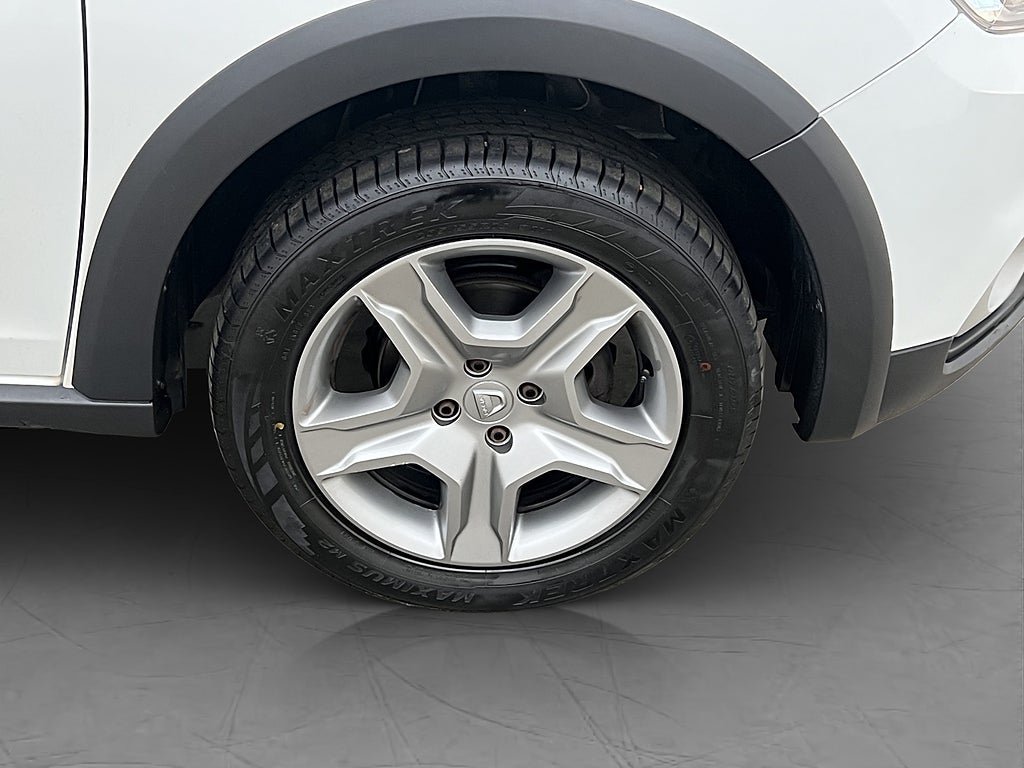 Vehicle Image 30