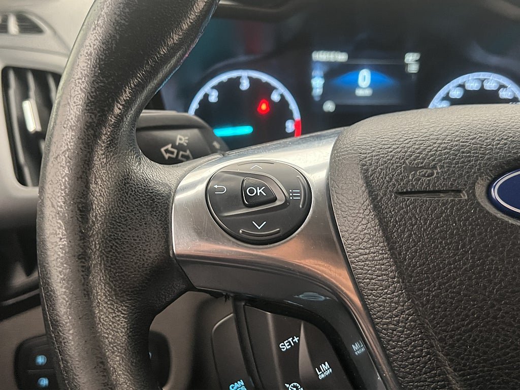 Vehicle Image 17